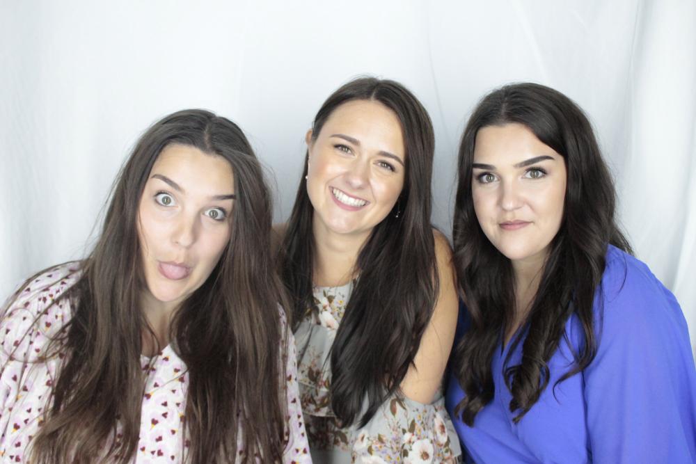 Mr & Mrs Guillen | View more photos from the event at gallery.myphotoboothexperience.co.uk/u/MyPhotoBoothExperienceLtd/Mr-Mrs-Guillen